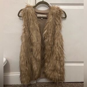 Faux Fur Tan Vest Knit Women’s Size Medium
